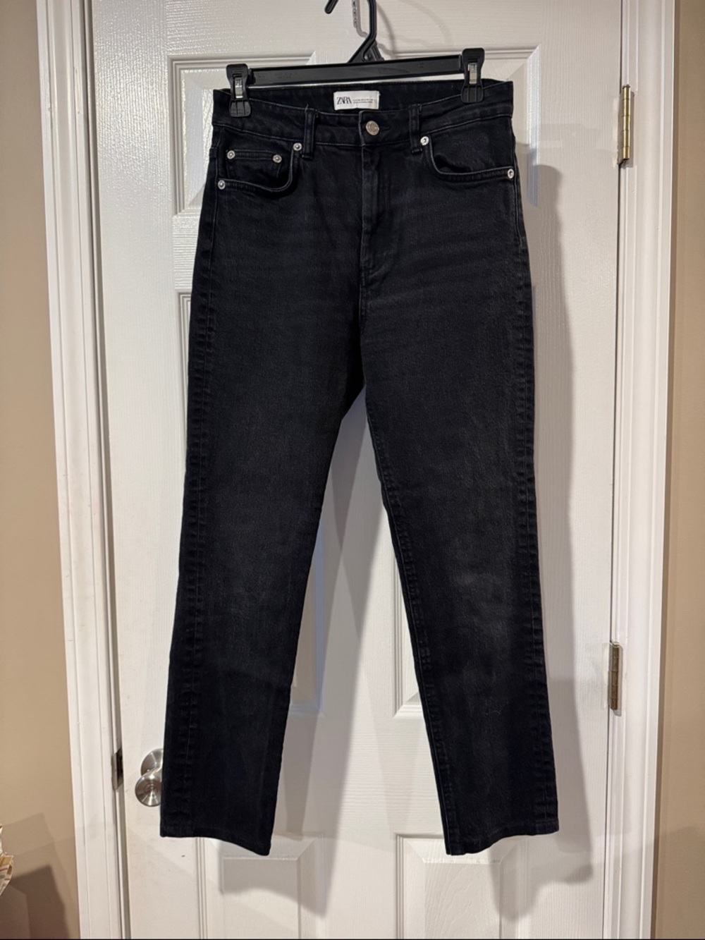Zara Black Straight Jeans size 6
